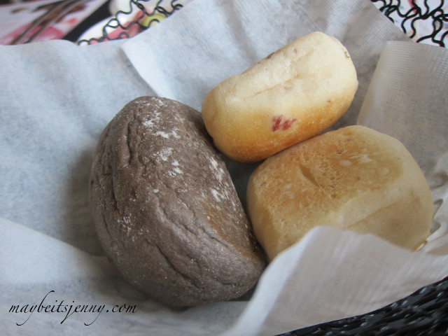 Three kinds of bread, cranberry, regular bread and some kind of dark rock hard bread...lol